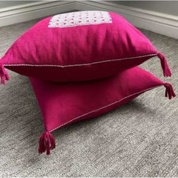 Beautifully detailed Accent Pillows- set of two 
Made in Mexico - Picture 2 of 6